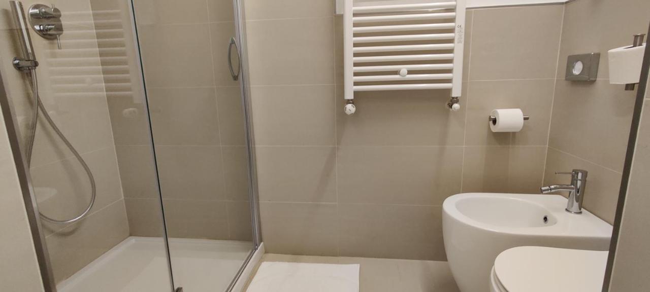 Nxt Station Deluxe Apartment 베르가모 외부 사진