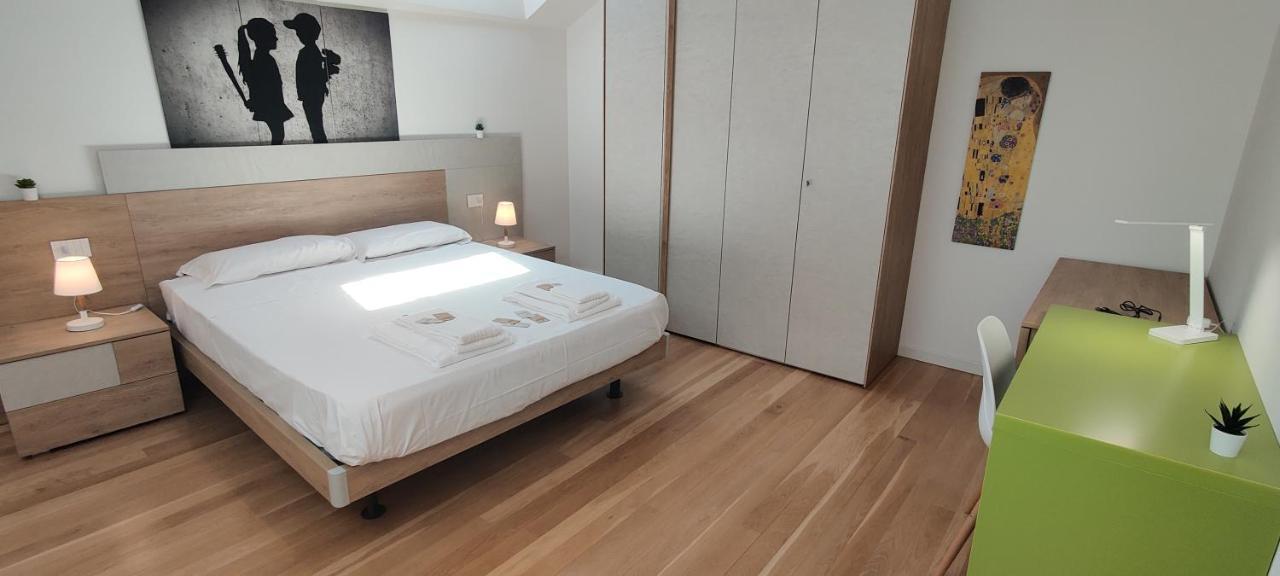 Nxt Station Deluxe Apartment 베르가모 외부 사진