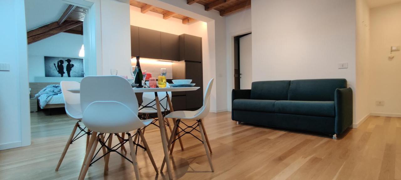 Nxt Station Deluxe Apartment 베르가모 외부 사진