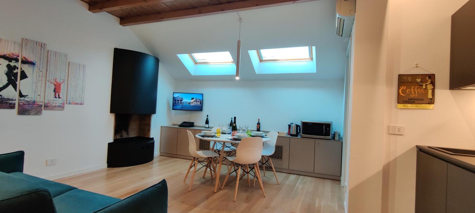 Nxt Station Deluxe Apartment 베르가모 외부 사진